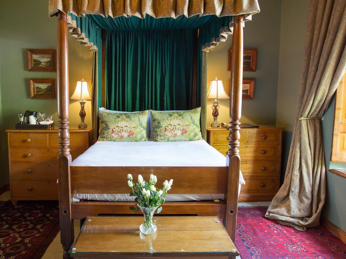 Dutch Manor Antique Hotel เคปทาวน์ ภายนอก รูปภาพ