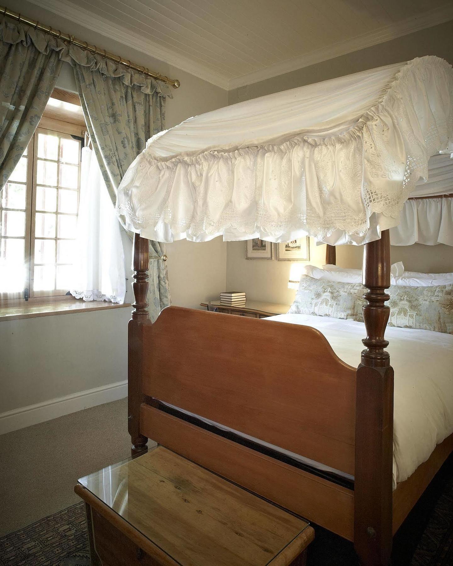 Dutch Manor Antique Hotel เคปทาวน์ ภายนอก รูปภาพ