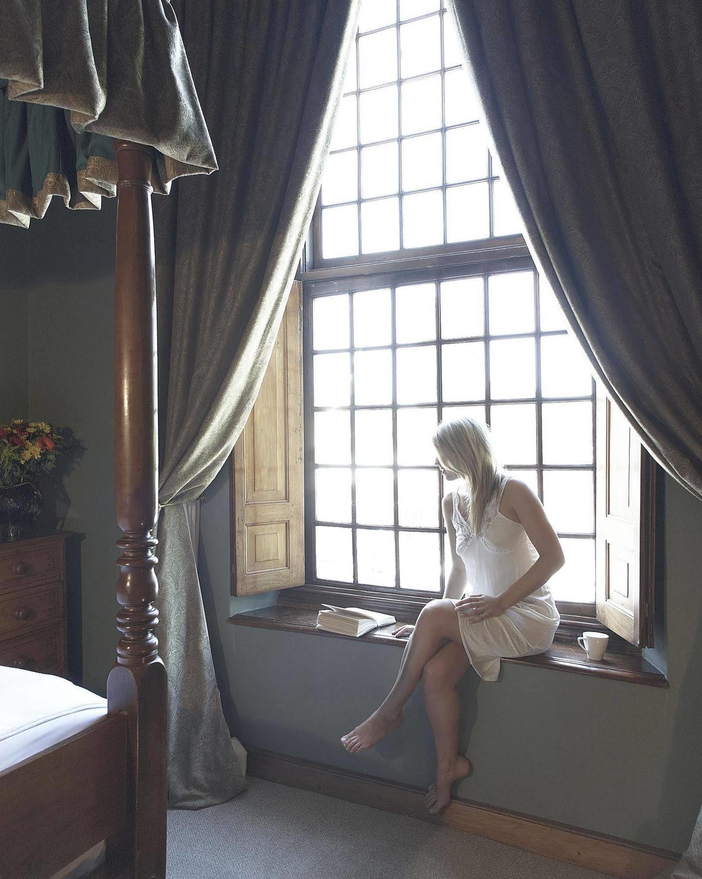 Dutch Manor Antique Hotel เคปทาวน์ ภายนอก รูปภาพ