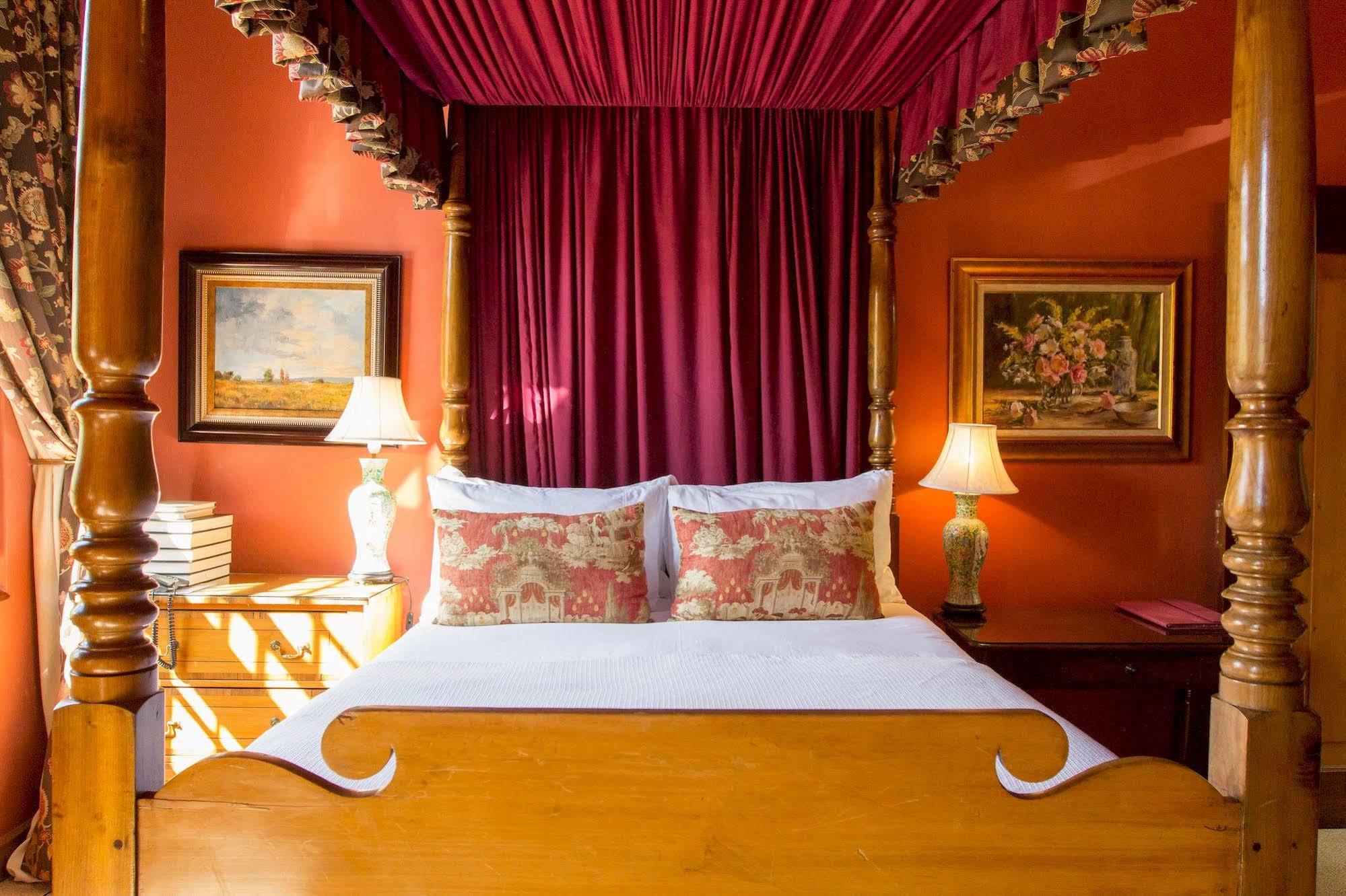 Dutch Manor Antique Hotel เคปทาวน์ ภายนอก รูปภาพ